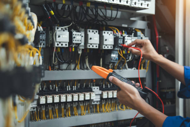 Best Circuit Breaker Repair  in Kingsburg, CA